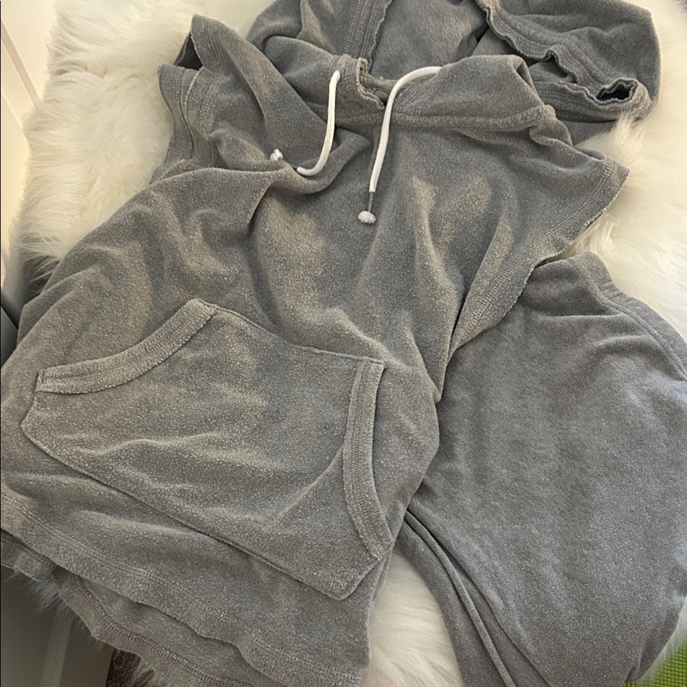 Xhilaration Gray Hooded Terry Sleep Top